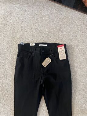 Levi's Women's Black Skinny Jeans - High Rise Slim Fit